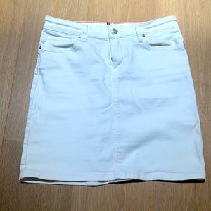 Conservative mini skirt high waisted